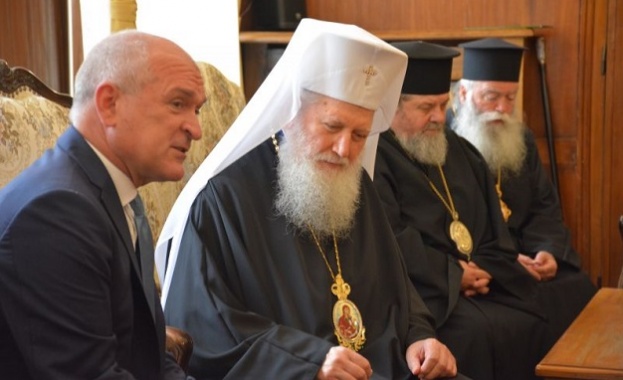 Патриарх Неофит на среща с председателя на НС