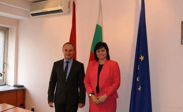 Корнелия Нинова се срещна с посланиците на Азербайджан и Румъния