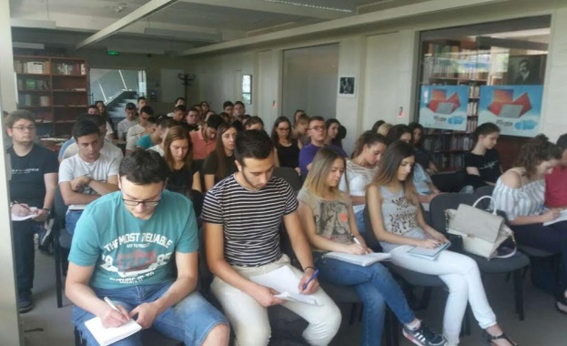 Над 300 македонци кандидатстват за български университети