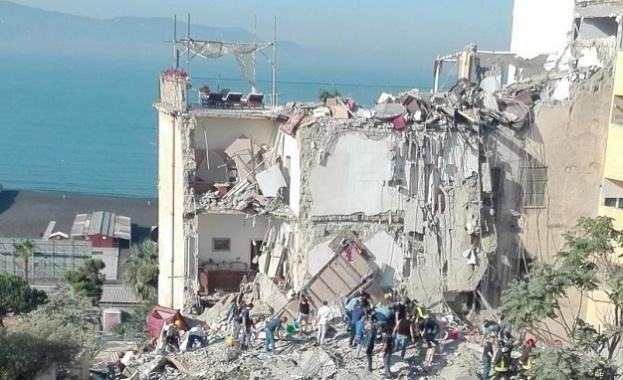 Сграда се срути на о-в Сицилия, има жертви