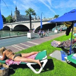 Плажът на река Сена вече е отворен