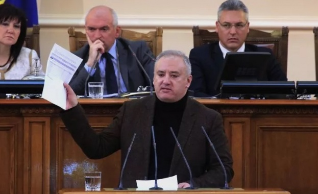 Атанас Костадинов: Вотът на недоверие е тест-  кои са опозиция, кои подкрепят управляващите