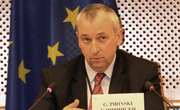 Пирински: Социалните инвестиции на ЕИБ са под критичния минимум