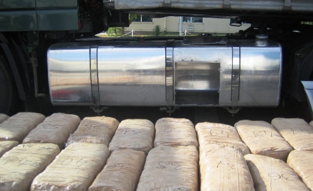 Хванаха камион със 160 кг марихуана на ГКПП "Дунав мост"