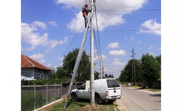 ЕНЕРГО-ПРО обновява електрически съоръжения в две исперихски села 