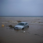 Туристи без автомобили и лични документи след бурите в Гърция