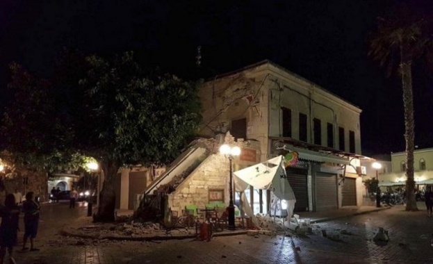 Трусът в Егейско море убил чуждестранни туристи, ранените над 120