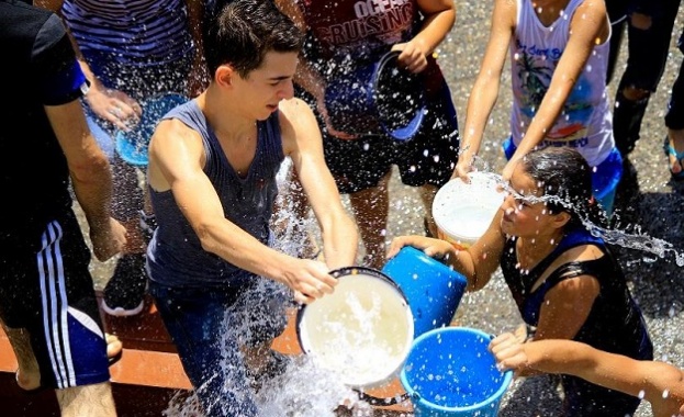 Водна фиеста в Ереван (видео)