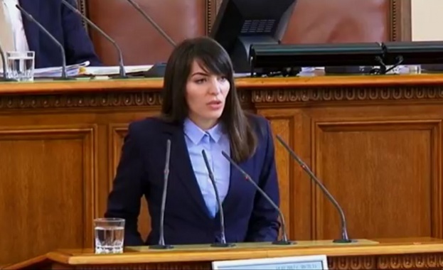 Теодора Халачева: Деинституционализацията на децата от домовете се превърна в бизнес