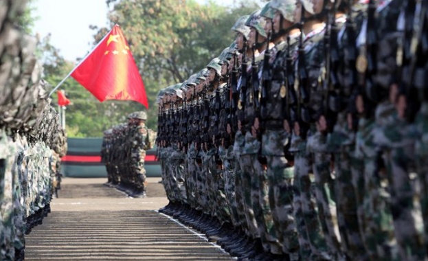 Пекин предупреждава: Да разтърсиш планина е лесно, но да разтърсиш китайската армия е трудно