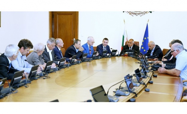 Добавката за стаж - на дневен ред през септември