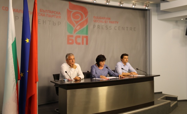 Нинова: Правителството взриви тристранния диалог