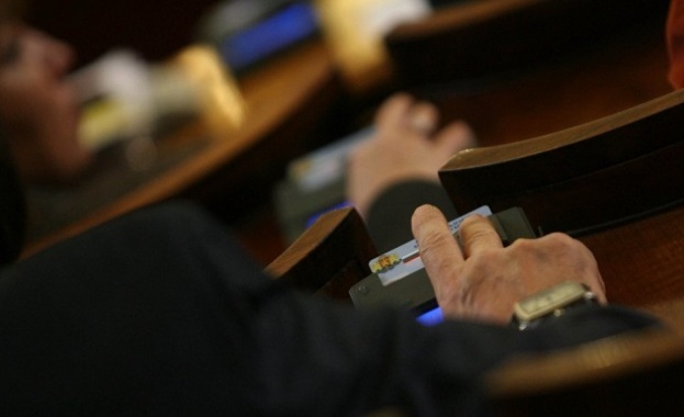 Депутатите единодушно подкрепиха договора за добросъседство с Македония