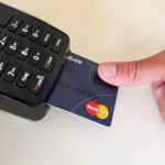Mastercard прави биометричните карти реалност в Европа: Нов тестови период в България 