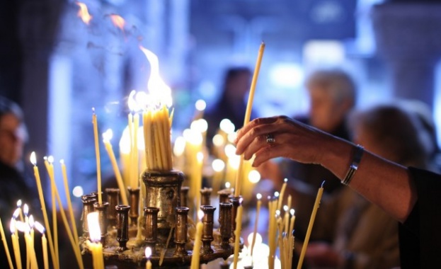 Пренасяне мощите на св. първомъченик и архидякон Стефан