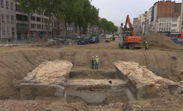 Откриха антична градска порта при разкопки за нова трамвайна линия в Белгия