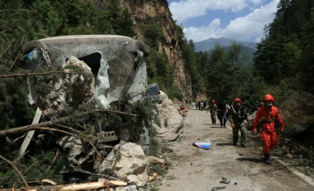 Най-малко 19 са жертвите на земетресението в китайската провинция Съчуан