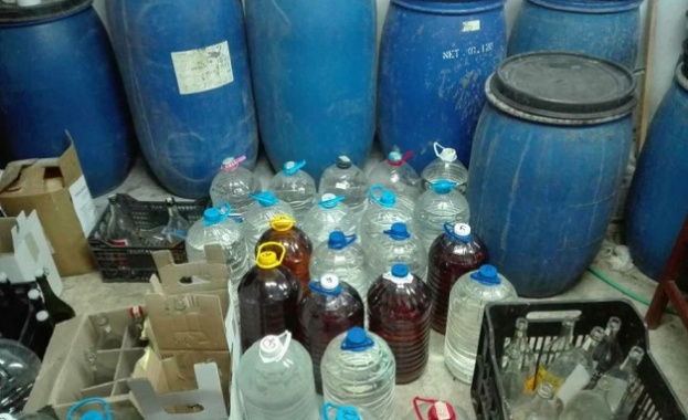 Над 1,5 тона алкохол откриха при проверки в района на Черноморието