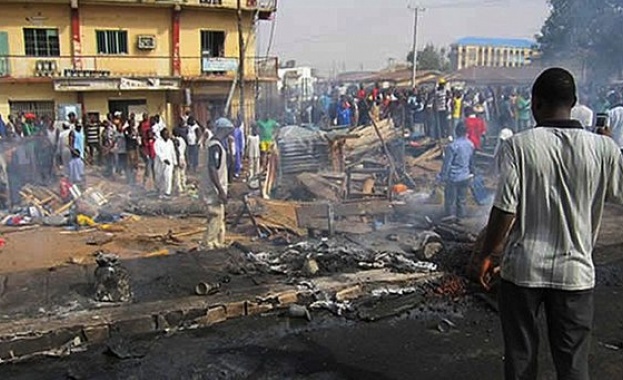 Тройно самоубийствено нападение в Нигерия 