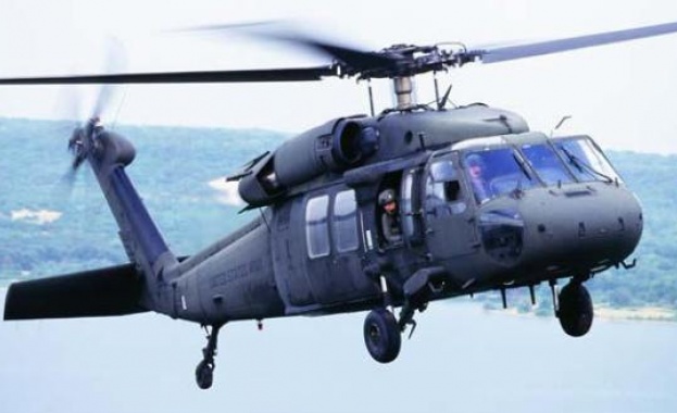 Петима изчезнали, след като американски военен хеликоптер се разби