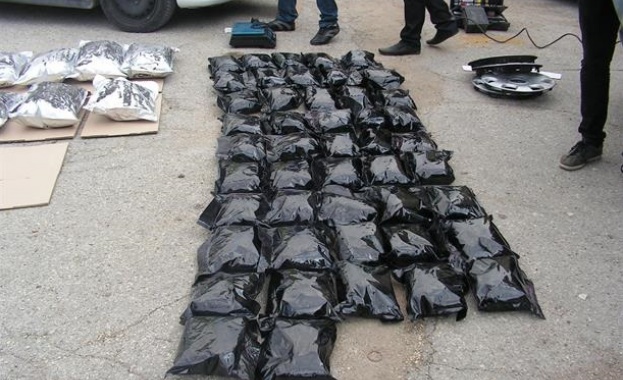 78 кг амфетамини и 8,13 кг марихуана иззе полицията в Разградско 