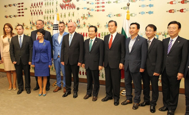 Български депутати, водени от председателя на парламента, се срещнаха с колеги от Южна Корея