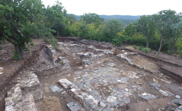 Приключиха разкопките за тази година на уникална крепост край Ивайловград