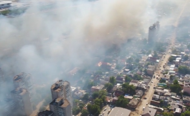 Потушиха големия пожар в Ростов на Дон