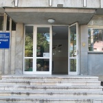 Полицайки се биха в районното във Враца