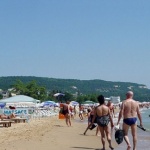 Бой на плажа! Туристи и спасители се сбиха в Несебър