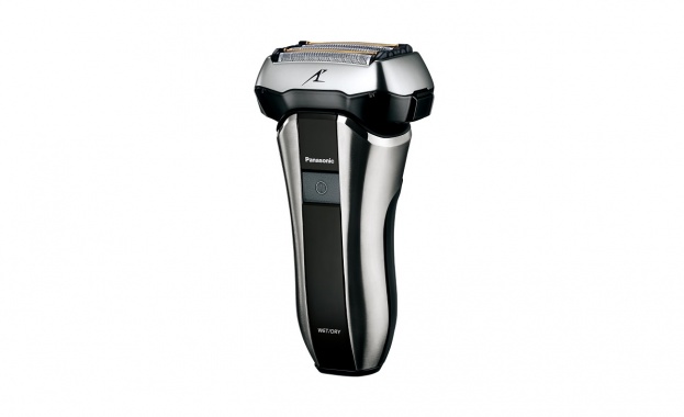 Panasonic представя новата компактна самобръсначка с 5 ножчета за мокро и сухо бръснене 