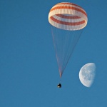 Спускаемият апарат на кораба "Союз" се приземи в Казахстан