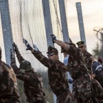 Всички са длъжни да приемат бежанци и точка