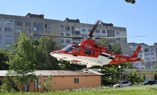 Въздушната линейка на „Активна грижа“ спаси руски парапланерист