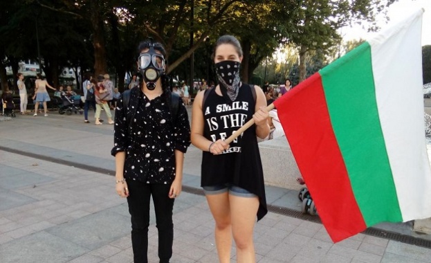 Русенци излязоха на протест за чист въздух