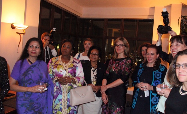 Захариева се срещна с жените външни министри в Ню Йорк