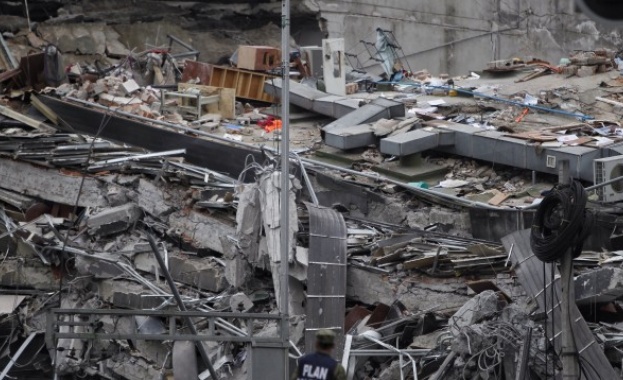 Броят на загиналите от земетресението в Мексико стана 286
