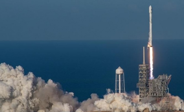 САЩ изстреляха шпионски сателит