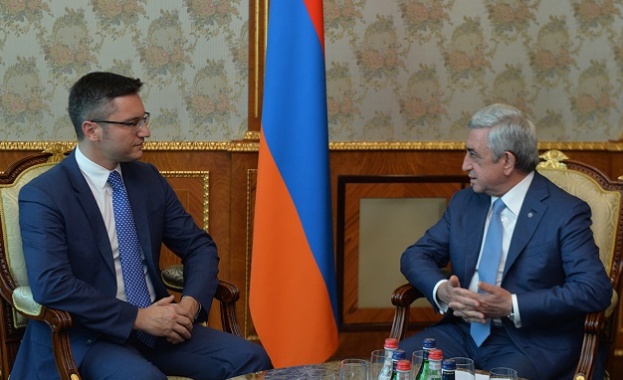 Вигенин приключи в Армения визитата си в региона на Южен Кавказ с нов апел за мирни усилия 