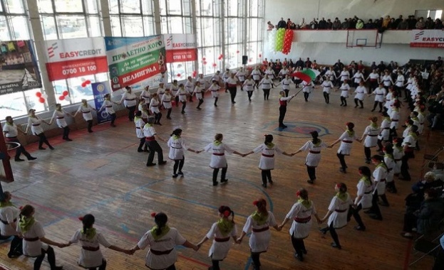 Детска танцова школа „Хорце”АИ открива днес новата фолклорна година в Пловдив 