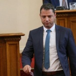 Със счупените яйца да направим омлет, ако може  