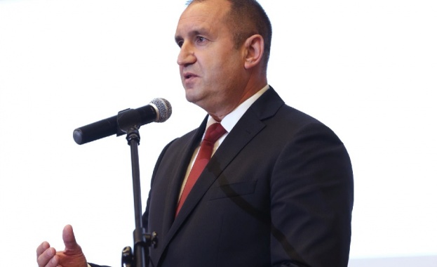 Румен Радев: България се нуждае от специалисти, квалифицирани още в курса на образованието си