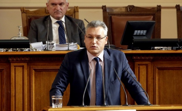 Жаблянов: Законът за мерките срещу изпиране на пари е абсурден и антиконституционен