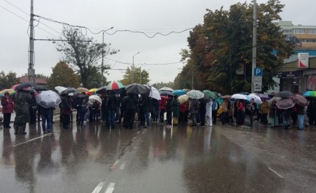 Нов протест в защита на болницата във Враца