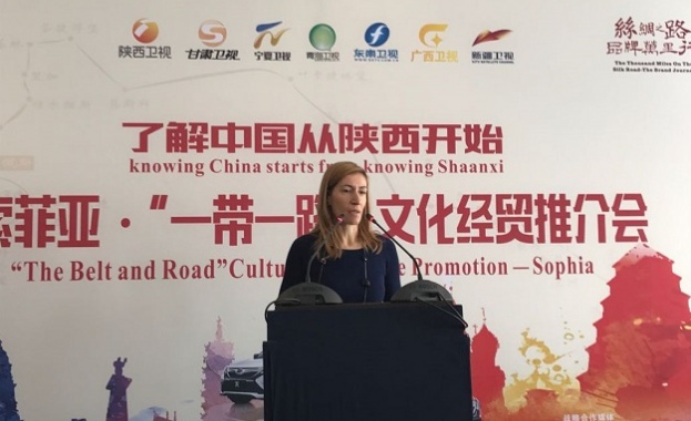 Министър Ангелкова: 50% повече китайски туристи в България до август