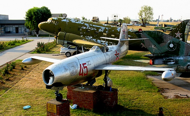 Музеят на авиацията отбелязва Празника на Военновъздушните сили с ден на отворени врати