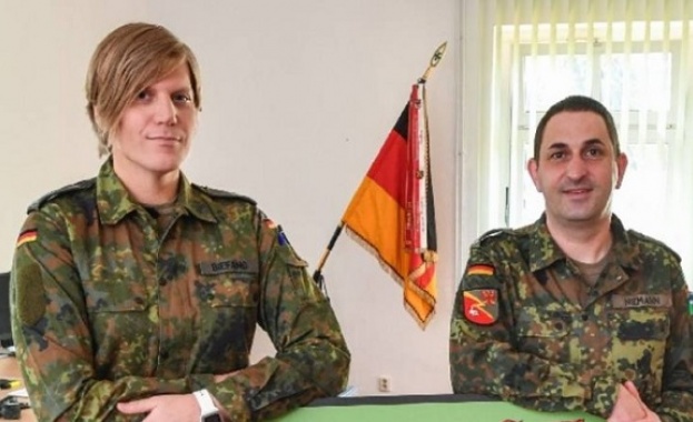 Транссексуален командва батальон в Германия