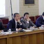 Стойнев: Няма да се откажем от клас "Прослужено време" и минималния осигурителен доход