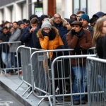 Истерия и опашки за новия iPhone