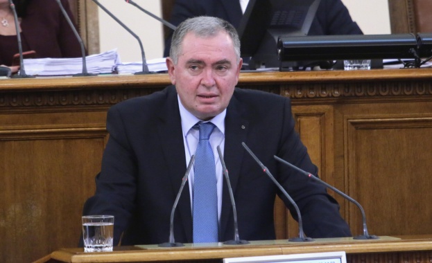 Георги Михайлов: Държавата се блокира от упорството на управляващите
